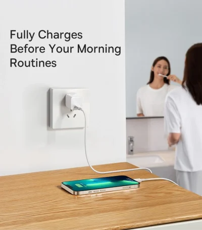 Củ sạc nhanh Baseus GaN5 Fast Charger 1C 20W - Trải nghiệm công nghệ sạc của tương lai với củ sạc <strong>Baseus GaN5 Fast Charger 1C 20W</strong>. Nhờ công nghệ GaN5 (Gallium Nitride thế hệ 5) tiên tiến, củ sạc có kích thước siêu nhỏ gọn, nhỏ hơn 50% so với củ sạc 20W thông thường nhưng vẫn cung cấp công suất sạc nhanh Power Delivery 20W mạnh mẽ. Sạc đầy 60% pin cho iPhone chỉ trong 30 phút. Công nghệ kiểm soát nhiệt độ thông minh BCT đảm bảo sạc nhanh nhưng luôn mát mẻ và an toàn. Thiết kế tối giản, sang trọng, <strong>Baseus GaN5 Fast Charger 1C 20W</strong> là sự lựa chọn hoàn hảo để thay thế củ sạc cũ, mang lại sự kết hợp hoàn hảo giữa kích thước, tốc độ và sự an toàn.