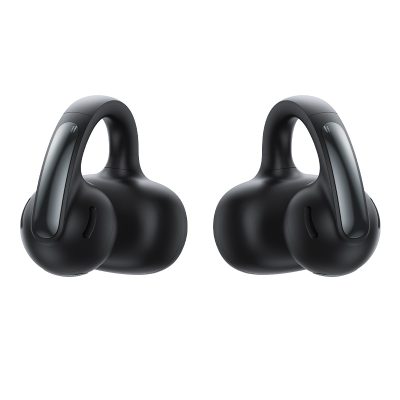 Tai nghe không dây hiệu Baseus Bowie MC1 Open-Ear - Khám phá sự tự do âm nhạc tuyệt đối cùng tai nghe <strong>Baseus Bowie MC1 Open-Ear</strong>. Với thiết kế mở độc đáo, tai nghe không đi vào trong ống tai, cho phép bạn vừa thưởng thức âm nhạc sống động, vừa nhận biết được âm thanh từ môi trường xung quanh, đảm bảo an toàn tối đa khi chạy bộ, đạp xe hay di chuyển ngoài đường. Công nghệ truyền âm thanh định hướng giúp giảm rò rỉ âm thanh, mang lại trải nghiệm riêng tư. Chất liệu silicone mềm mại, trọng lượng siêu nhẹ và chuẩn chống nước IP57 khiến <strong>Baseus Bowie MC1 Open-Ear</strong> trở thành người bạn đồng hành hoàn hảo cho mọi buổi tập luyện và hoạt động hàng ngày, thoải mái suốt cả ngày dài.