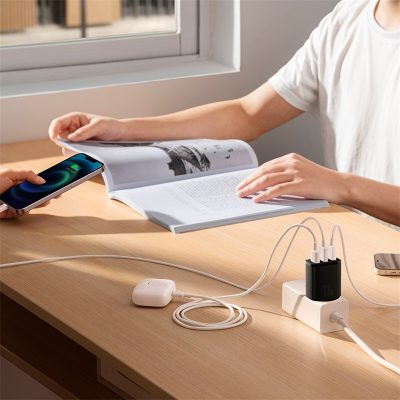 Củ sạc hiệu Baseus Compact 3U 17W EU - Giải phóng không gian ổ cắm của bạn với củ sạc <strong>Baseus Compact 3U 17W EU</strong>. Với thiết kế siêu nhỏ gọn và 3 cổng USB tiện lợi, đây là giải pháp sạc "tất cả trong một" cho mọi nhu cầu hàng ngày của bạn. Tổng công suất 17W được phân bổ thông minh, với mỗi cổng có thể cung cấp dòng sạc lên đến 2.4A, giúp nạp năng lượng nhanh chóng và hiệu quả cho điện thoại, máy tính bảng, tai nghe và nhiều thiết bị khác. Chip xử lý thông minh tích hợp đảm bảo sạc an toàn, bảo vệ thiết bị của bạn khỏi các nguy cơ quá dòng, quá nhiệt. <strong>Baseus Compact 3U 17W EU</strong> là sự lựa chọn hoàn hảo cho gia đình, du lịch và một góc làm việc gọn gàng, hiệu quả.