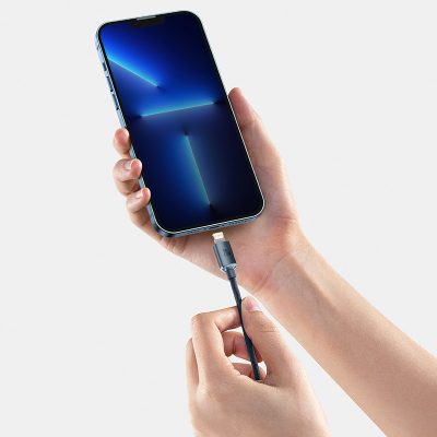 Cáp sạc nhanh hiệu Baseus Crystal Shine Series Type-C to iP 20W - Nâng cấp trải nghiệm sạc cho iPhone của bạn với cáp <strong>Baseus Crystal Shine Series</strong> Type-C to iP 20W. Sở hữu thiết kế lấp lánh, sang trọng với đầu cắm hợp kim nhôm và vỏ bọc dây dù bện cao cấp, đây không chỉ là một sợi cáp sạc mà còn là một phụ kiện thời trang. Hỗ trợ công suất sạc nhanh Power Delivery (PD) 20W, cáp giúp sạc đầy 60% pin cho iPhone chỉ trong 30 phút. Chip thông minh tích hợp tự động điều chỉnh dòng điện, đảm bảo sạc nhanh nhưng vẫn an toàn tuyệt đối cho thiết bị của bạn. Với độ dài 1.2m tiện lợi và độ bền vượt trội, cáp <strong>Baseus Crystal Shine Series</strong> là sự kết hợp hoàn hảo giữa thẩm mỹ và hiệu năng.