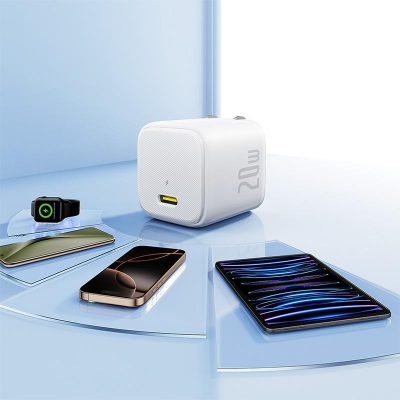 Bộ sạc nhanh hiệu Baseus Cube 1C 20W CN Foldable Version (With Cable USB-C to ip 20W 1m) - Nâng cấp tốc độ sạc cho iPhone của bạn với bộ sạc nhanh <strong>Baseus Cube 1C 20W CN Foldable Version</strong>. Đây là giải pháp sạc toàn diện, giúp sạc đầy 50% pin chỉ trong 30 phút nhờ công suất Power Delivery 20W mạnh mẽ. Thiết kế "Cube" siêu nhỏ gọn cùng chân cắm có thể gập lại độc đáo giúp bạn dễ dàng mang theo mọi lúc mọi nơi mà không sợ làm trầy xước các vật dụng khác. Đặc biệt, bộ sản phẩm đã đi kèm sẵn cáp sạc nhanh USB-C to Lightning dài 1m chất lượng cao từ Baseus, mang đến một combo hoàn hảo, tiết kiệm và tiện lợi. An toàn, nhỏ gọn và mạnh mẽ, <strong>Baseus Cube 1C 20W CN Foldable Version</strong> là lựa chọn lý tưởng cho người dùng Apple.