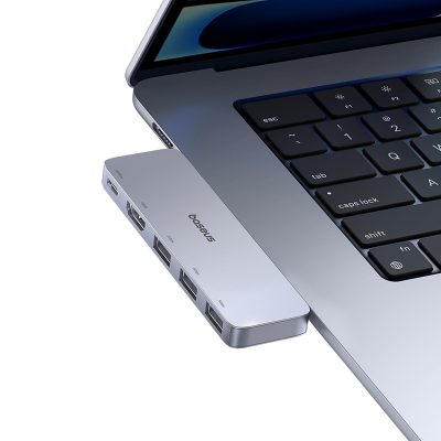 Thiết bị mở rộng hiệu Baseus UltraJoy Series 5-Port (Direct-Link Type) (USB-C*2 to USB-C 40Gbps*1+HDMI 4K@30Hz*1+USB3.0*3) - Tối ưu hóa sức mạnh kết nối cho MacBook của bạn với hub <strong>Baseus UltraJoy Series 5-Port</strong>. Được thiết kế với kiểu dáng cắm trực tiếp (Direct-Link) liền mạch, hub biến 2 cổng Type-C thành 5 cổng hiệu năng cao mà không cần dây cáp. Điểm nổi bật là khả năng giữ nguyên một cổng Thunderbolt tốc độ 40Gbps, cho phép bạn sạc nhanh 100W, xuất video 5K/6K và truyền dữ liệu siêu tốc. Cùng với đó là 3 cổng USB 3.0 và 1 cổng HDMI 4K. Vỏ nhôm cao cấp, sang trọng, <strong>Baseus UltraJoy Series 5-Port</strong> là bản nâng cấp hoàn hảo cho người dùng chuyên nghiệp cần kết nối nhiều thiết bị ngoại vi cùng lúc, mang lại trải nghiệm làm việc đỉnh cao.