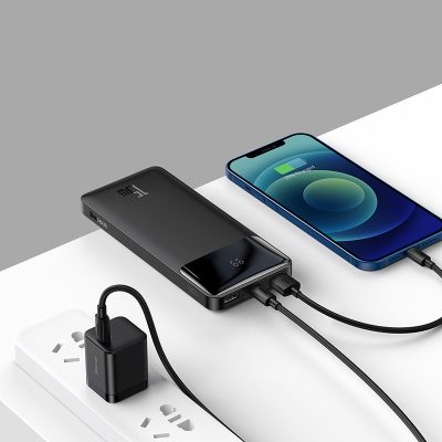Sạc dự phòng hiệu Baseus Bipow Digital Display 20000mAh 15W - Luôn kết nối và tràn đầy năng lượng với pin sạc dự phòng <strong>Baseus Bipow Digital Display 20000mAh 15W</strong>. Sở hữu dung lượng khủng 20000mAh, sản phẩm là nguồn năng lượng dồi dào cho nhiều ngày sử dụng, lý tưởng cho những chuyến đi dài hay khi bạn phải di chuyển liên tục. Màn hình LED kỹ thuật số hiển thị chính xác % pin còn lại, giúp bạn dễ dàng kiểm soát năng lượng. Với công suất sạc 15W và khả năng sạc cùng lúc 3 thiết bị qua 3 cổng ra tiện lợi, đây là giải pháp năng lượng hiệu quả cho smartphone, máy tính bảng và tai nghe của bạn. Thiết kế tối giản, bề mặt chống trượt tinh tế, <strong>Baseus Bipow Digital Display 20000mAh 15W</strong> là người bạn đồng hành đáng tin cậy cho mọi nhu cầu.