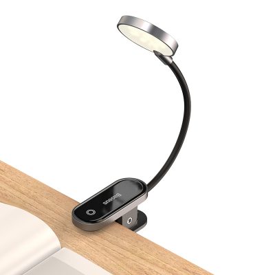 Đèn kẹp đọc sách mini hiệu Baseus Comfort Reading Mini Clip Lamp - Dành cho những tâm hồn yêu sách, đèn kẹp <strong>Baseus Comfort Reading Mini Clip Lamp</strong> là người bạn đồng hành không thể thiếu trong mỗi chuyến phiêu lưu con chữ. Với thiết kế kẹp thông minh, siêu nhẹ và linh hoạt, bạn có thể dễ dàng gắn đèn vào sách, máy đọc sách Kindle hay cạnh bàn. Sản phẩm cung cấp 3 chế độ sáng dịu nhẹ, không nhấp nháy, bảo vệ tối đa cho đôi mắt của bạn, giúp bạn đọc sách hàng giờ mà không mỏi mắt. Pin sạc dung lượng lớn cho thời gian sử dụng lên đến 24 giờ, cùng cổng sạc Type-C hiện đại. Hãy để <strong>Baseus Comfort Reading Mini Clip Lamp</strong> thắp sáng niềm đam mê đọc sách của bạn ở bất cứ đâu, bất cứ lúc nào, mà không làm phiền người xung quanh.
