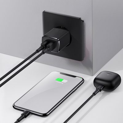 Củ sạc hiệu Baseus Compact 2U 10.5W EU - Đơn giản hóa việc sạc pin hàng ngày của bạn với củ sạc <strong>Baseus Compact 2U 10.5W EU</strong>. Với thiết kế siêu nhỏ gọn, chỉ tương đương một hộp đựng tai nghe, củ sạc này là giải pháp hoàn hảo để tiết kiệm không gian và mang theo khi đi du lịch. Trang bị 2 cổng USB-A tiện lợi, bạn có thể sạc đồng thời 2 thiết bị như điện thoại và tai nghe không dây một cách dễ dàng. Công suất 10.5W được phân bổ thông minh, đảm bảo dòng sạc ổn định và hiệu quả. Chip bảo vệ đa tầng tích hợp giúp ngăn ngừa các nguy cơ quá dòng, quá nhiệt, đảm bảo an toàn tuyệt đối cho thiết bị của bạn. Chọn ngay <strong>Baseus Compact 2U 10.5W EU</strong> cho một cuộc sống gọn gàng và tiện lợi.