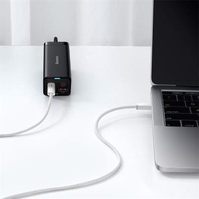 Cáp sạc nhanh hiệu Baseus Dynamic Series Type-C to Type-C 100W 1m - Giải phóng toàn bộ sức mạnh sạc của bạn với cáp <strong>Baseus Dynamic Series</strong> Type-C to Type-C 100W. Được thiết kế để đáp ứng nhu cầu năng lượng của các thiết bị đòi hỏi khắt khe nhất, cáp hỗ trợ công suất sạc Power Delivery (PD) lên đến 100W (20V/5A), cho phép sạc nhanh cả laptop, MacBook, máy tính bảng và smartphone. Tích hợp chip E-Marker thông minh, cáp tự động điều chỉnh dòng điện để đảm bảo an toàn tuyệt đối cho thiết bị của bạn. Lớp vỏ bọc bằng dây dù bện hai màu thời trang, siêu bền bỉ, chống rối và chống đứt gãy hiệu quả. Hãy nâng cấp trải nghiệm sạc của bạn với cáp <strong>Baseus Dynamic Series</strong> ngay hôm nay!