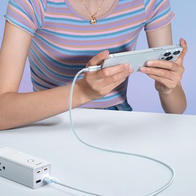 Cáp sạc nhanh hiệu Baseus Explorer Series with Smart Temperature Control USB to iP 2.4A - Bạn có lo lắng điện thoại bị nóng lên khi sạc, đặc biệt là lúc sạc qua đêm? Cáp sạc thông minh <strong>Baseus Explorer Series with Smart Temperature Control USB to iP 2.4A</strong> là giải pháp an toàn tối ưu. Được tích hợp chip kiểm soát nhiệt độ thông minh, sợi cáp này tự động điều chỉnh dòng điện, ngăn ngừa hiệu quả tình trạng quá nhiệt và bảo vệ tuổi thọ pin. Tận hưởng tốc độ sạc nhanh ổn định 2.4A và truyền dữ liệu hiệu quả. Với thiết kế "Explorer" trong suốt độc đáo và vỏ bện dù siêu bền, <strong>Baseus Explorer Series with Smart Temperature Control USB to iP 2.4A</strong> mang đến sự an tâm và phong cách cho mọi người dùng Apple.