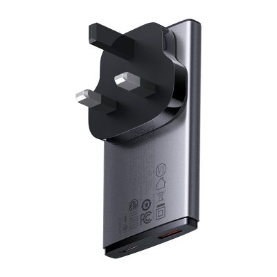 Bộ Sạc Nhanh Baseus GaN5 Pro Ultra-Slim C+U 65W - Siêu Mỏng, Sạc Laptop MacBook, Kèm Cáp 100W và Phích Cắm Du Lịch - Định nghĩa lại sự di động với bộ sạc <strong>Baseus GaN5 Pro Ultra-Slim C+U 65W</strong>. Nhờ công nghệ GaN5 Pro tiên tiến, củ sạc sở hữu thiết kế siêu mỏng chỉ 16mm, dễ dàng cắm sau đồ nội thất hoặc cất gọn trong túi. Với tổng công suất 65W mạnh mẽ, sản phẩm có thể sạc nhanh cho cả laptop, MacBook, máy tính bảng và điện thoại qua 2 cổng Type-C và USB-A. Phiên bản quốc tế đi kèm 3 phích cắm (EU, UK, US) và cáp sạc 100W, biến nó thành giải pháp năng lượng toàn diện cho mọi chuyến đi. Công nghệ BPS II phân bổ dòng điện thông minh, đảm bảo sạc nhanh và an toàn cho 2 thiết bị cùng lúc. Hãy chọn <strong>Baseus GaN5 Pro Ultra-Slim C+U 65W</strong> để trải nghiệm sự kết hợp hoàn hảo giữa thiết kế, tốc độ và sự tiện lợi.