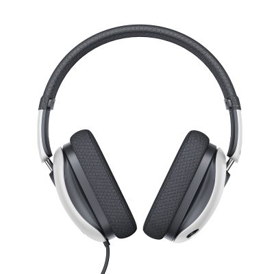 Tai nghe chụp tai Gaming hiệu Baseus GoPlay 1 Max - Nâng tầm kỹ năng của bạn với tai nghe gaming có dây <strong>Baseus GoPlay 1 Max</strong>. Đây là vũ khí hoàn hảo cho những game thủ tìm kiếm sự ổn định và hiệu suất âm thanh không độ trễ. Micro khử ồn có thể tháo rời đảm bảo mọi mệnh lệnh của bạn được truyền đi rõ ràng, mạch lạc. Với thiết kế công thái học, đệm tai êm ái và khả năng tương thích đa nền tảng (PC, PS5, Xbox, Switch), <strong>Baseus GoPlay 1 Max</strong> mang đến sự thoải mái và lợi thế cạnh tranh để bạn có thể chiến game trong nhiều giờ liền mà không mệt mỏi.