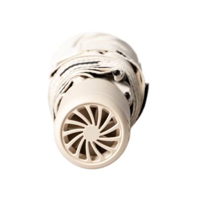 Dù đa năng tích hợp quạt Jisulife FA52 Chống nắng UPF 50+, Chống gió và mưa , Quạt di động 2500mAh - Bảo Hành 12 Tháng - Đi dưới trời nắng gắt hay những cơn mưa bất chợt sẽ không còn là nỗi ám ảnh. Hãy tưởng tượng bạn có một chiếc ô không chỉ che chắn hoàn hảo mà còn tạo ra một làn gió mát lạnh sảng khoái ngay dưới vòm dù. Đó chính là trải nghiệm mà <strong>Dù đa năng tích hợp quạt Jisulife FA52 Chống nắng UPF 50+</strong> mang lại. Với khả năng chống tia UV vượt trội (UPF 50+), chống thấm nước và kháng gió mạnh mẽ, sản phẩm này là người vệ sĩ toàn diện. Điểm nhấn đột phá là chiếc quạt di động 2500mAh tích hợp, giúp bạn luôn mát mẻ và thoải mái. Đây không chỉ là một chiếc dù, mà là một giải pháp thời tiết thông minh cho cuộc sống năng động.