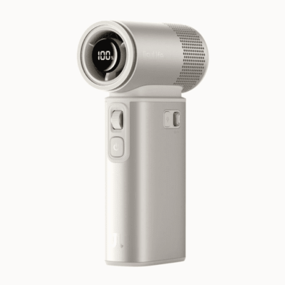 Quạt cầm tay Jisulife Handheld Fan Ultra 2, pin 9.000mAh, 100 mức gió, giảm ồn gấp 3 lần, cảm biến gió 17m/s - Phá vỡ mọi giới hạn của một chiếc quạt mini, <strong>quạt cầm tay Jisulife Handheld Fan Ultra 2</strong> là một siêu phẩm công nghệ dành cho những ai tìm kiếm sự đỉnh cao. Trải nghiệm sức mạnh của một cơn bão di động với tốc độ gió lên đến 17m/s, cùng khả năng tùy chỉnh chính xác 100 mức gió qua màn hình LED thông minh. Viên pin "khủng long" 9.000mAh không chỉ cho thời gian sử dụng bất tận mà còn kiêm luôn chức năng sạc dự phòng. Đặc biệt, công nghệ giảm ồn gấp 3 lần mang đến sự tĩnh lặng đáng kinh ngạc. <strong>Quạt cầm tay Jisulife Handheld Fan Ultra 2</strong> không chỉ làm mát, nó định nghĩa lại trải nghiệm của bạn.