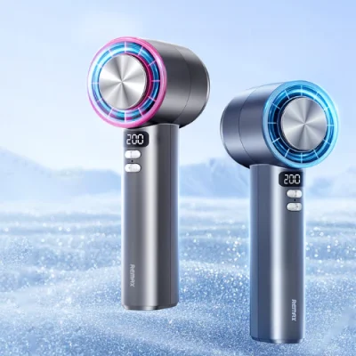 Quạt Cầm Tay Mini REMAX RS-SF12, Sò Lạnh 16°C, Pin 3600mAh, Điều Chỉnh 200 Mức Gió - <p dir="ltr" data-pm-slice="1 1 []">Quạt cầm tay mini REMAX <strong>RS-SF12</strong> tích hợp sò lạnh 16°C, pin 3600mAh, điều chỉnh 200 mức gió. Vỏ nhôm cao cấp, màn hình LED hiển thị gió/pin. Tốc độ gió 10-11m/s, công suất 7.5W, sạc Type-C. Kích thước 159x77x45mm, trọng lượng 260g. Bảo hành 12 tháng, lý tưởng du lịch, làm mát tức thì.</p>