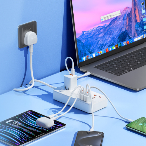 Ổ Cắm Điện REMAX RP-U153 Kiddy Series, Sạc Nhanh PD 20W, 3 USB-A, 1 USB-C, 3 Lỗ Cắm 2500W, Dây 1.5m - <p dir="ltr" data-pm-slice="1 1 []">Ổ cắm điện REMAX <strong>RP-U153</strong> Kiddy Series, công suất 2500W, sạc nhanh PD 20W với 3 cổng USB-A, 1 cổng USB-C. Dây dài 1.5m, vỏ ABS+PC chống cháy, 3 lỗ cắm đa năng. Tích hợp công tắc nguồn, đèn LED báo hiệu, bảo vệ an toàn 9 lớp. Bảo hành 12 tháng, lý tưởng gia đình, văn phòng, sạc 7 thiết bị cùng lúc.</p>