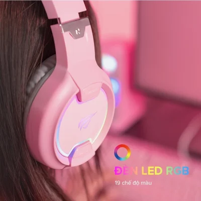 Tai Nghe Mèo HAVIT H2233D, Driver 50mm, Đèn LED RGB, Mic Khử Ồn - Chính Hãng BH 12 Tháng Dizigear - Thể hiện cá tính và đắm chìm trong thế giới game với tai nghe tai mèo <strong>HAVIT H2233D</strong>. Nổi bật với thiết kế tai mèo dễ thương cùng hệ thống đèn LED RGB sống động, sản phẩm là một tuyên ngôn phong cách cho mọi nữ game thủ và streamer. Trải nghiệm âm thanh vòm 3D bùng nổ, chi tiết đến từng bước chân nhờ màng loa lớn 50mm. Giao tiếp rõ nét với đồng đội nhờ micro đa hướng có khả năng khử ồn hiệu quả. Đệm tai siêu mềm mại, công thái học mang lại sự thoải mái tuyệt đối cho những giờ phút "cày game" dài. <strong>HAVIT H2233D</strong> là sự kết hợp hoàn hảo giữa thẩm mỹ và hiệu năng, giúp bạn tỏa sáng trong mọi trận chiến.